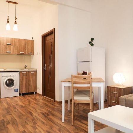 Ultracentral Apartament With Balcony - Old Town บูคาเรสต์ ภายนอก รูปภาพ