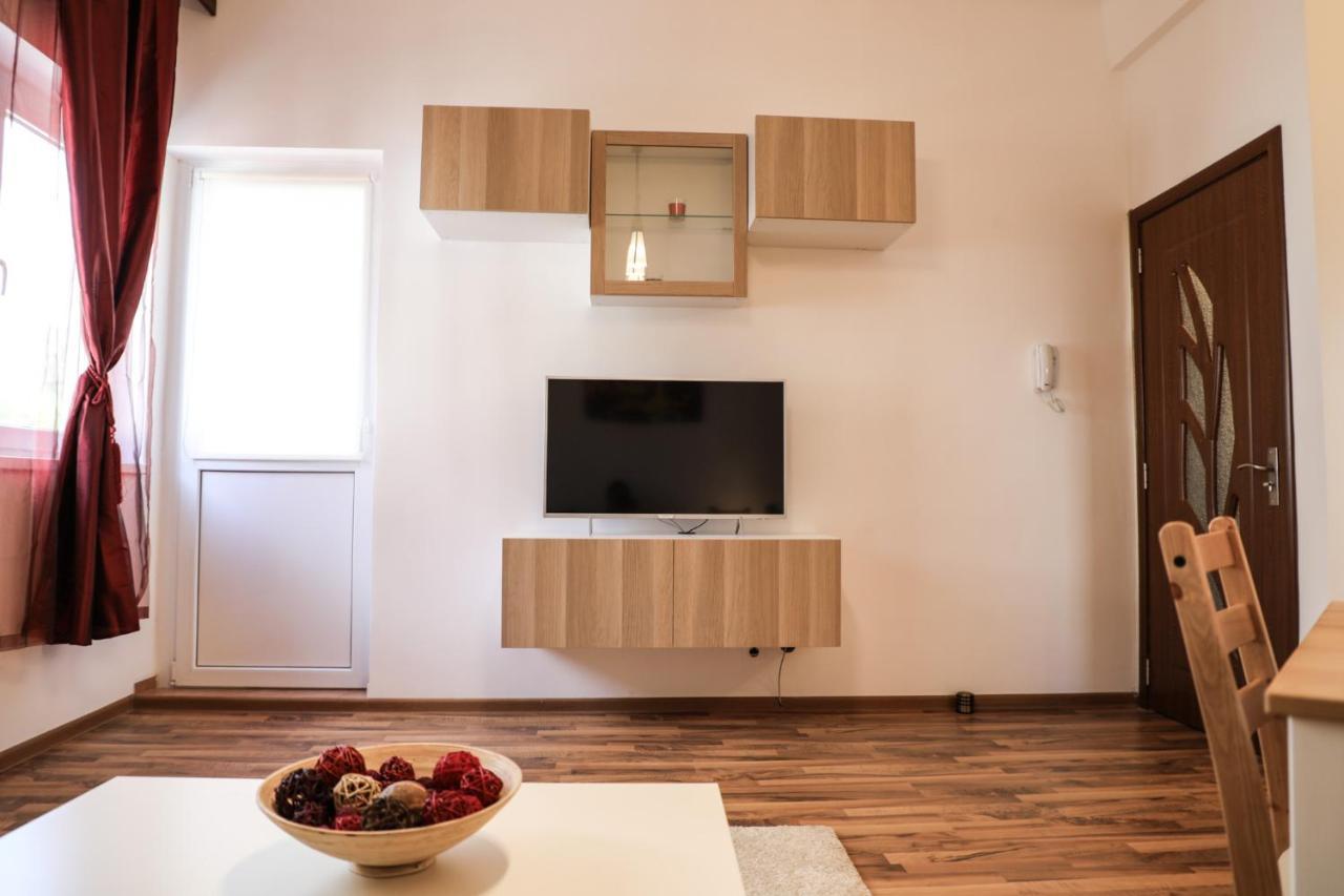 Ultracentral Apartament With Balcony - Old Town บูคาเรสต์ ภายนอก รูปภาพ