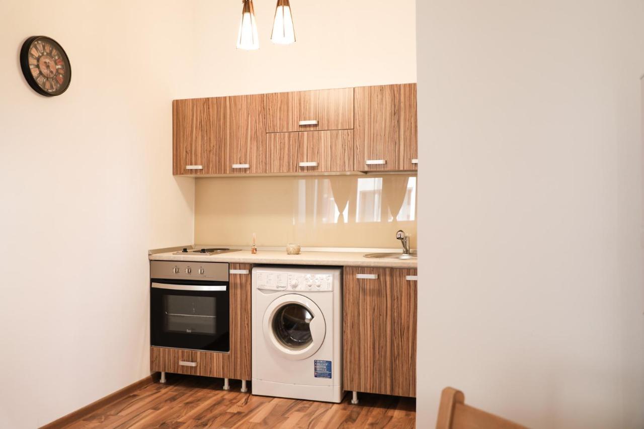 Ultracentral Apartament With Balcony - Old Town บูคาเรสต์ ภายนอก รูปภาพ